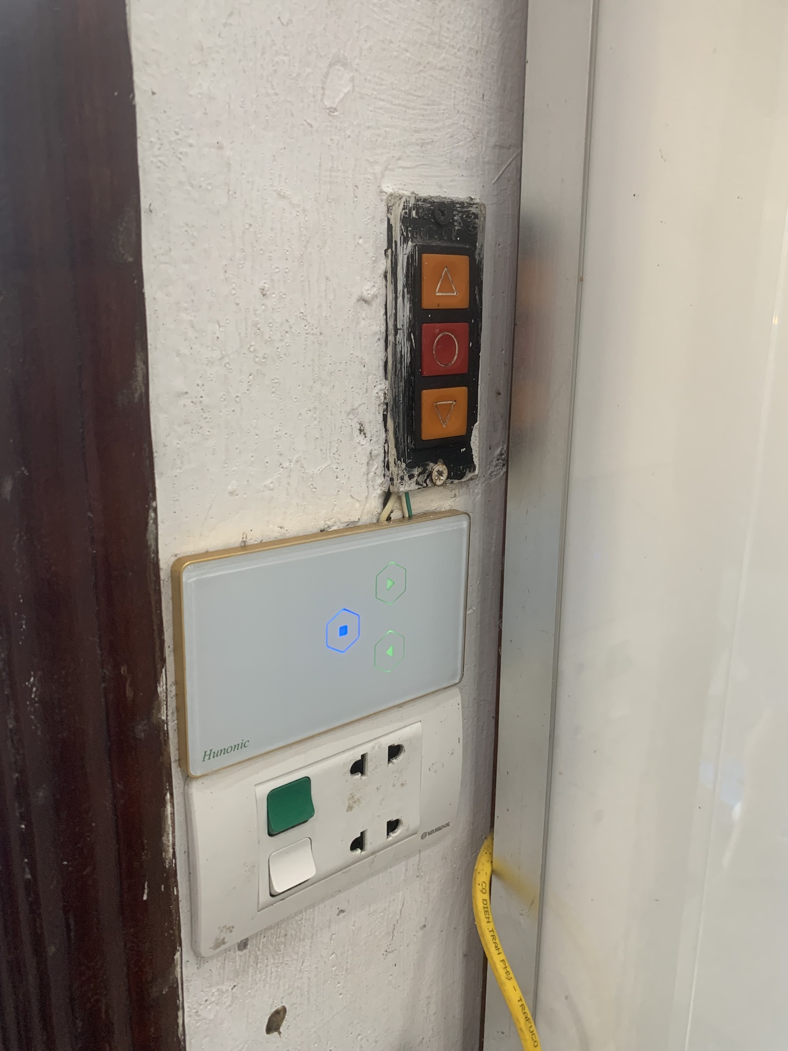 Công tắc cửa cuốn thông minh Hunonic IR SmartPro – An Bình SmartHome